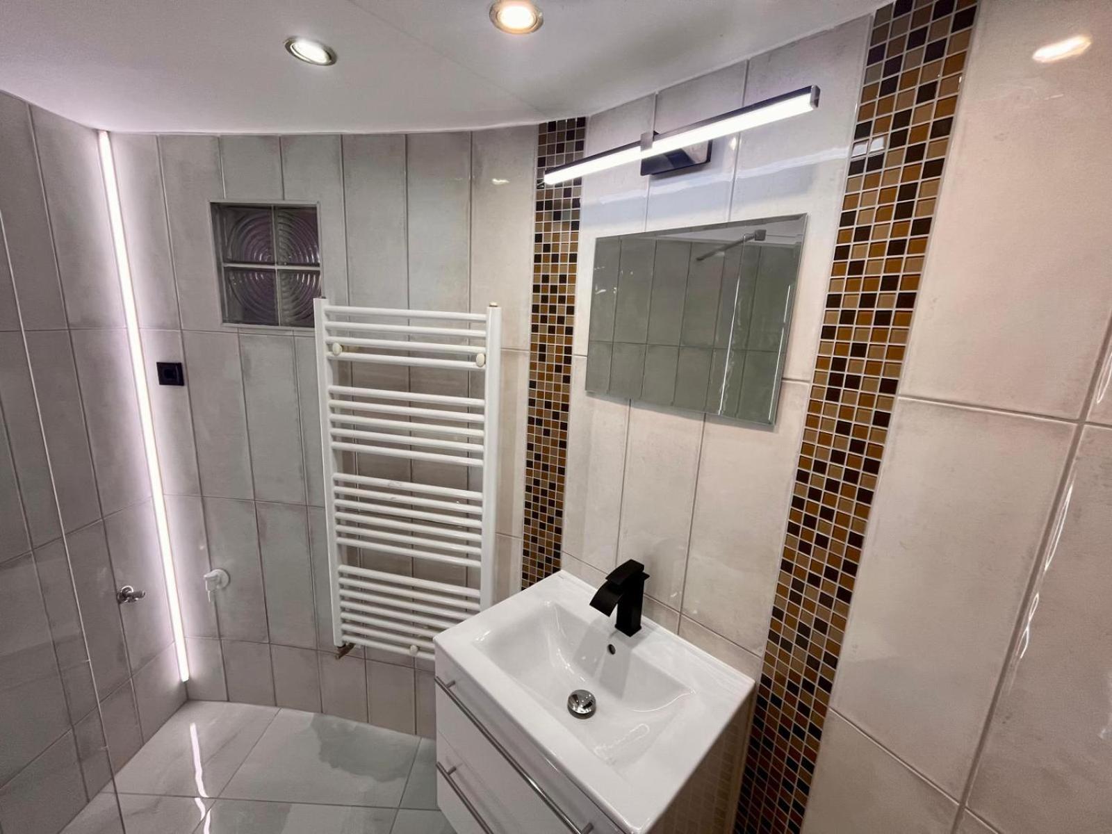 Kalvaria With Balcony, Free Parking And Ac Apartament *